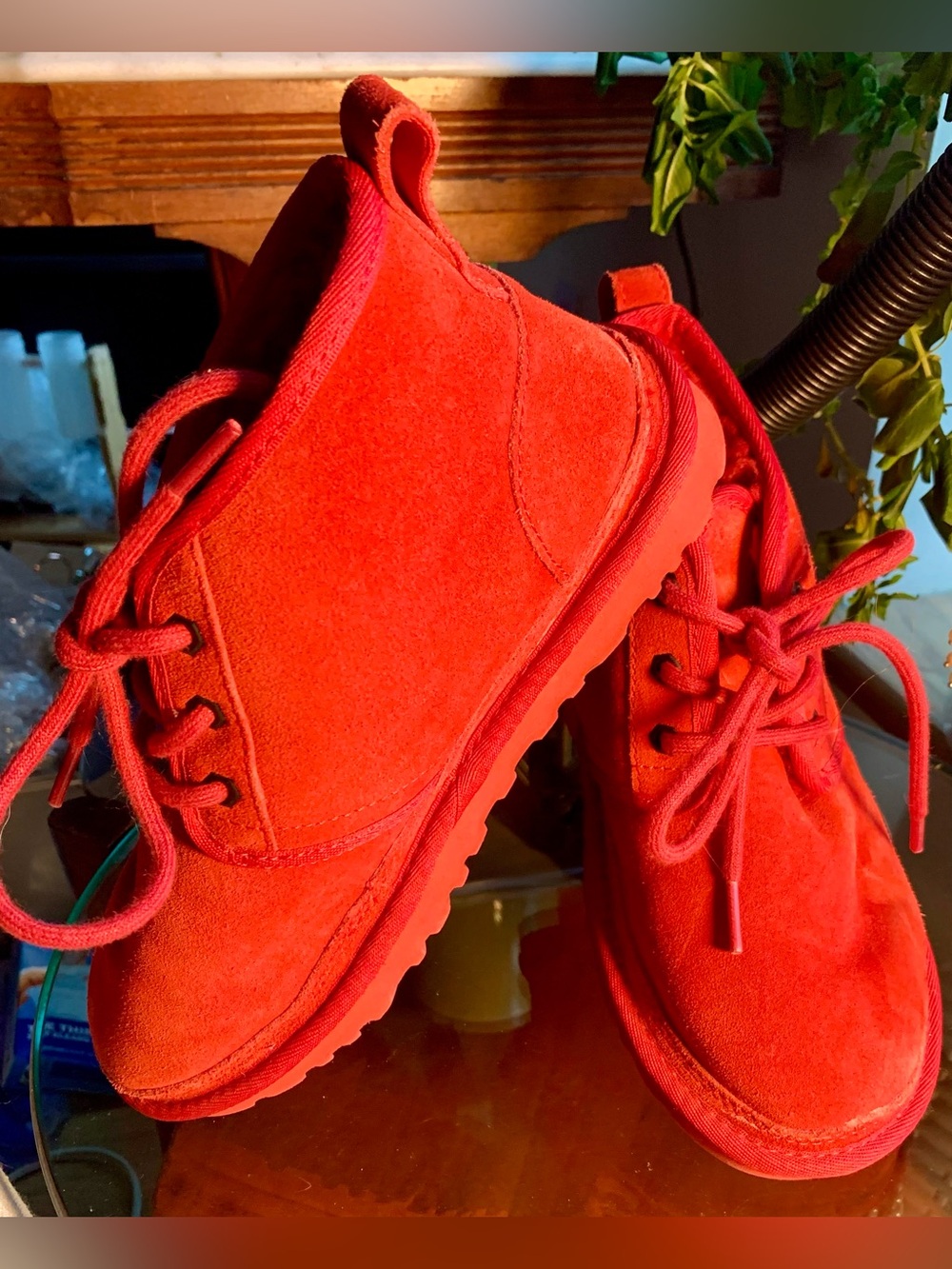 UGG Men’s Neumel Suede Lace-Up Chukka Boots in Samba Red- Size 5